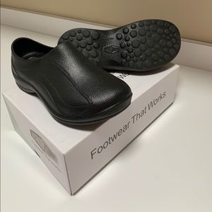 ScrubZone Energize Footwearx by Landau